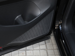 2021款 330TSI 两驱尊崇豪华版