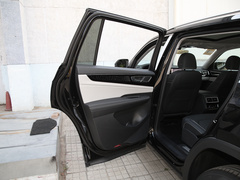 2021款 330TSI 两驱尊崇豪华版