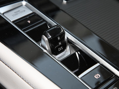 2021款 330TSI 两驱尊崇豪华版