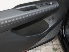 2021款 330TSI 两驱尊崇豪华版
