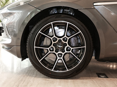 2022款 4.0T V8