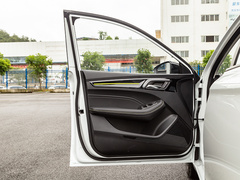2021款 1.5L 手动铂金版
