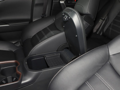 2021款 2.0L CVT四驱风尚Plus版 