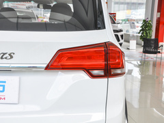 2021款 1.5L 手动舒适型 7座