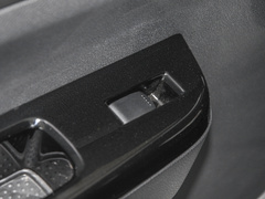 2021款 1.5L 手动舒适型 7座