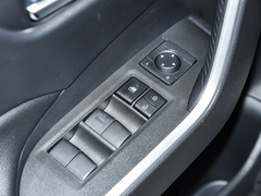 2021款 2.5L 两驱劲擎版 