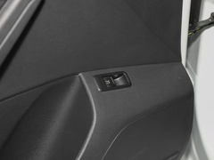 2021款 1.5L 手动进取版