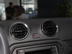 2021款 1.5L 手动进取版