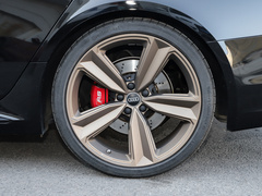 2021款 RS4 Avant 暗金版