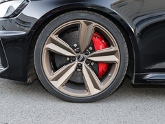 2021款 RS4 Avant 暗金版