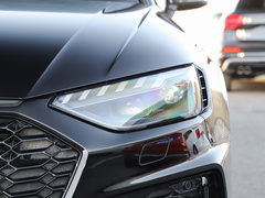 2021款 RS4 Avant 暗金版