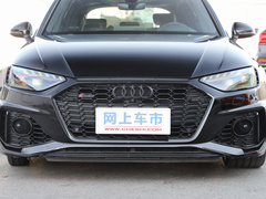 2021款 RS4 Avant 暗金版