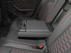 2021款 RS4 Avant 暗金版