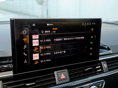 2021款 RS4 Avant 暗金版