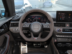 2021款 RS4 Avant 暗金版