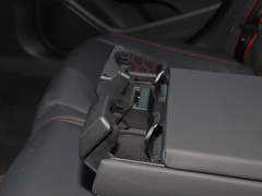 2021款 RS4 Avant 暗金版