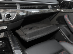 2021款 RS4 Avant 暗金版