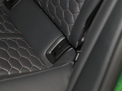2021款 RS4 Avant 暗金版