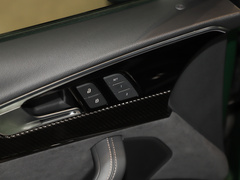 2021款 RS4 Avant 暗金版