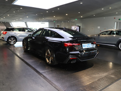 2021款 RS5 Sportback 暗金版