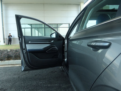 2022款 第4代 1.5L CVT旗舰型
