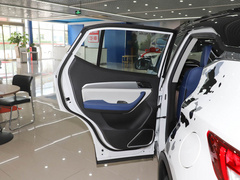 2021款 1.5T CVT北极熊