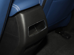 2021款 1.5T CVT北极熊