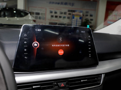 2021款 1.5T CVT北极熊