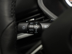 2021款 1.5T CVT北极熊