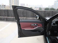 2021款 改款二 330Li xDrive M运动曜夜套装