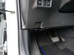 2021款 双擎 2.0L E-CVT尊贵版