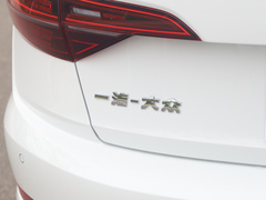 2021款 200TSI DSG超越版