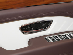 2022款 4.0T V8