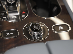 2022款 4.0T V8