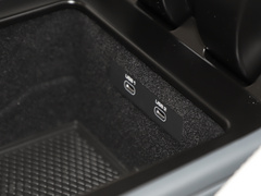 2022款 4.0T V8