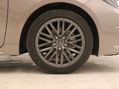 2021款 2.0L 尊贵版