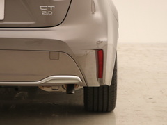 2021款 2.0L 尊贵版