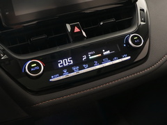2021款 2.0L 尊贵版