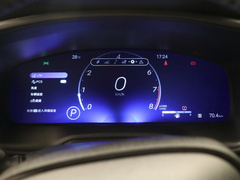 2021款 2.0L 尊贵版