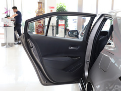 2021款 2.0L 尊贵版