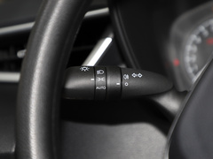 2021款 2.0L 尊贵版