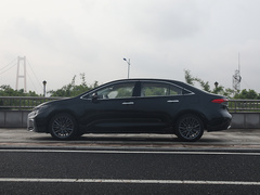 2021款 2.0L 尊贵版