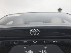 2021款 2.0L 尊贵版