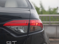 2021款 2.0L 尊贵版