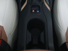 2021款 2.0L 尊贵版
