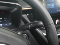 2021款 2.0L 尊贵版