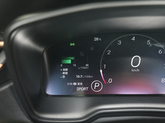 2021款 2.0L 尊贵版