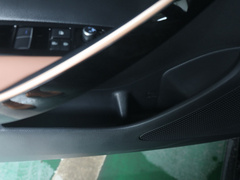 2021款 2.0L 尊贵版