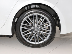 2021款 2.0L 尊贵版