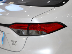 2021款 2.0L 尊贵版